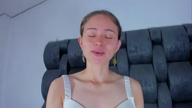 Snapshot of fulfill_fantasies1 chatting on October 24, 2025, 12:37 pm fulfill fantasies1 online show from October 24, 2025, 12:37 pm