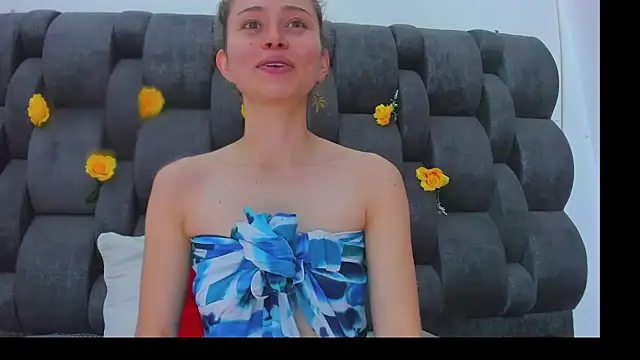 Snapshot of fulfill_fantasies1 chatting on November 4, 2025, 12:31 pm fulfill fantasies1 online show from November 4, 2025, 12:31 pm