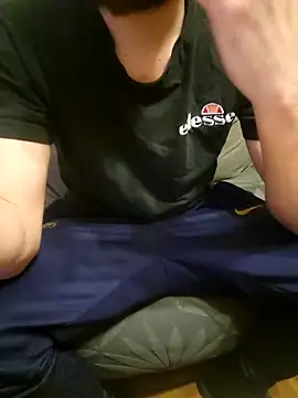 Snapshot of leloupblanc5304 chatting on February 1, 2026, 8:51 pm leloupblanc5304 online show from February 1, 2026, 8:51 pm