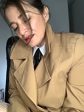 Liloo8923 online show from October 11, 2025, 3:07 am