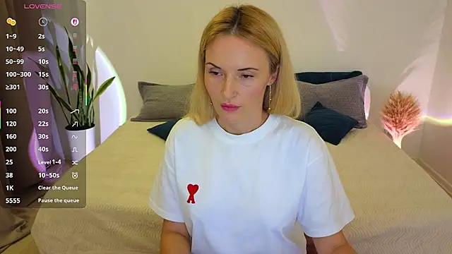 Snapshot of AlisssaRose chatting on November 27, 2025, 6:19 pm AlisssaRose online show from November 27, 2025, 6:19 pm