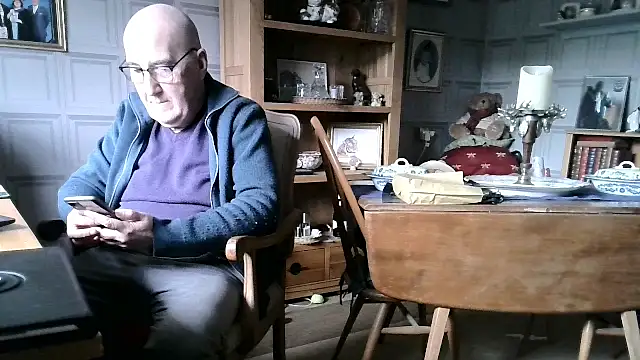 Snapshot of Adamdaddybear chatting on January 22, 2025, 11:45 am Adamdaddybear online show from January 22, 2025, 11:45 am