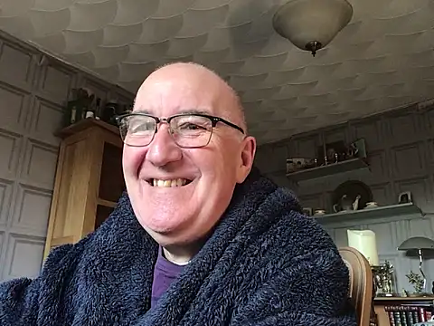 Snapshot of Adamdaddybear chatting on March 1, 2025, 9:18 am Adamdaddybear online show from March 1, 2025, 9:18 am