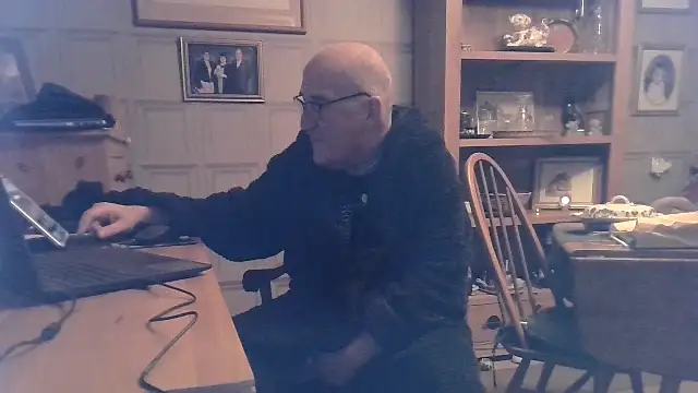 Snapshot of Adamdaddybear chatting on February 1, 2025, 9:51 pm Adamdaddybear online show from February 1, 2025, 9:51 pm