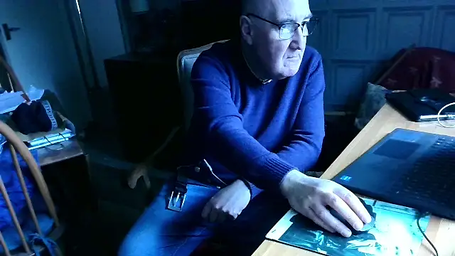 Snapshot of Adamdaddybear chatting on February 21, 2025, 12:49 pm Adamdaddybear online show from February 21, 2025, 12:49 pm