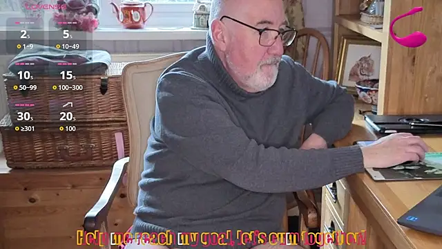 Snapshot of Adamdaddybear chatting on February 26, 2026, 2:28 pm Adamdaddybear online show from February 26, 2026, 2:28 pm