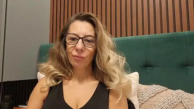 SukyGirl online show from November 26, 2025, 11:21 am