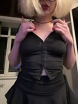 XMelissaX online show from April 29, 2026, 9:43 pm