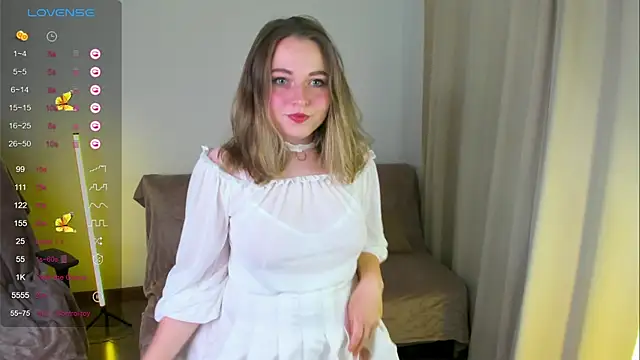 Snapshot of alysia_storm chatting on October 3, 2025, 7:15 pm alysia storm online show from October 3, 2025, 7:15 pm