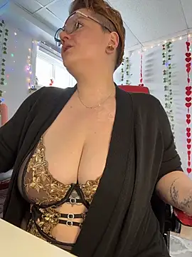 Sweetleeahxx online show from March 26, 2026, 1:09 pm