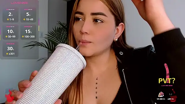 Snapshot of Lucia_star__ chatting on October 13, 2025, 4:41 pm Lucia star online show from October 13, 2025, 4:41 pm