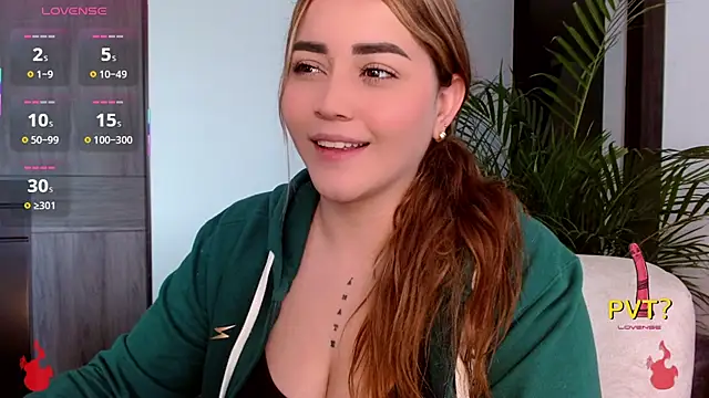 Snapshot of Lucia_star__ chatting on October 26, 2025, 2:39 pm Lucia star online show from October 26, 2025, 2:39 pm