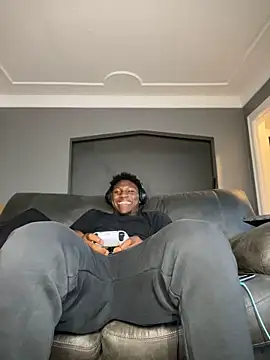 Festivitiesking1 online show from November 12, 2025, 1:26 pm