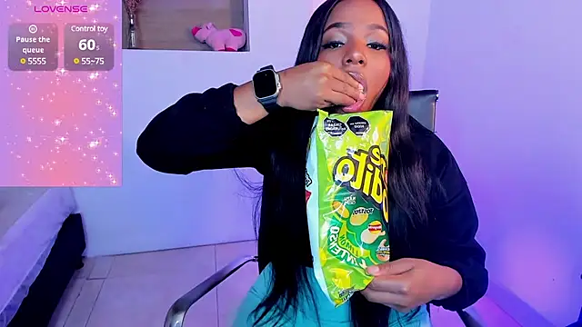 Snapshot of IvyBliss8 chatting on February 18, 2025, 11:55 am IvyBliss8 online show from February 18, 2025, 11:55 am