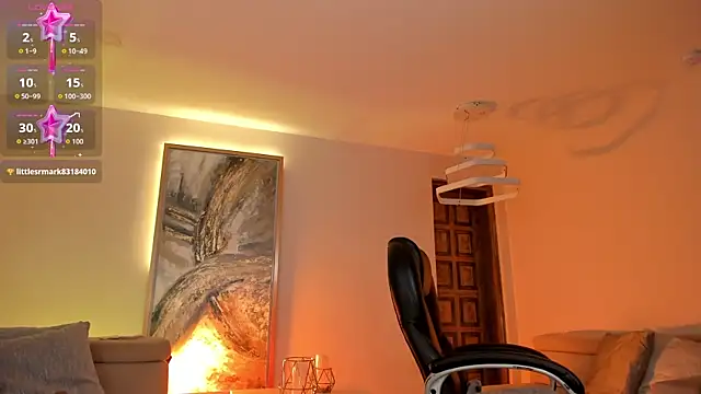 Snapshot of GiaFerrara chatting on June 21, 2026, 5:52 pm GiaFerrara online show from June 21, 2026, 5:52 pm