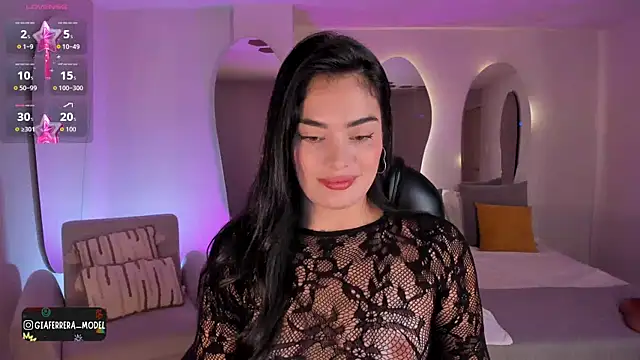 Snapshot of GiaFerrara chatting on September 19, 2025, 7:29 pm GiaFerrara online show from September 19, 2025, 7:29 pm