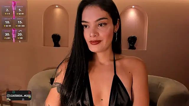 Snapshot of GiaFerrara chatting on February 16, 2025, 11:17 pm GiaFerrara online show from February 16, 2025, 11:17 pm