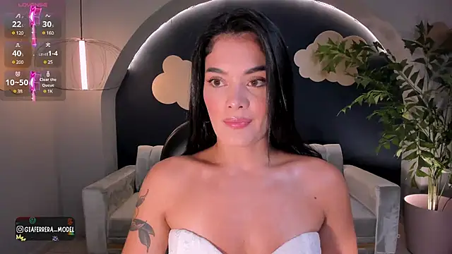 Snapshot of GiaFerrara chatting on March 19, 2025, 7:17 pm GiaFerrara online show from March 19, 2025, 7:17 pm