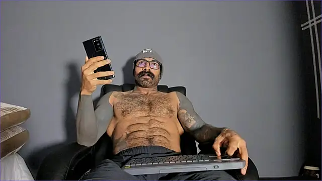 Snapshot of Brock_hurn1 chatting on July 28, 2026, 3:32 pm Brock hurn1 online show from July 28, 2026, 3:32 pm