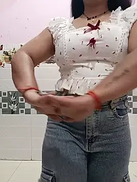 cute-mahek online show from June 1, 2026, 9:53 am