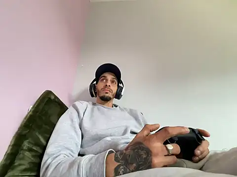 Rebeu313 online show from February 23, 2026, 11:00 am