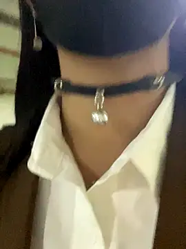 AwakeSubtitle online show from October 4, 2025, 10:50 am