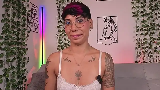 MiaMorgan  online show from June 25, 2026, 12:43 pm