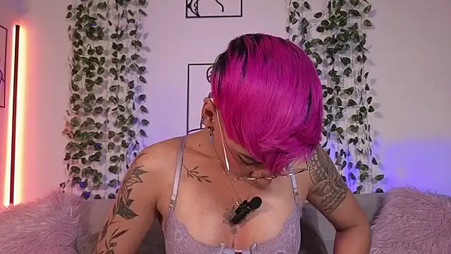 MiaMorgan  online show from March 4, 2026, 10:01 am