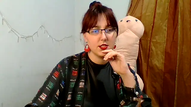MiaStika online show from September 26, 2025, 6:04 pm