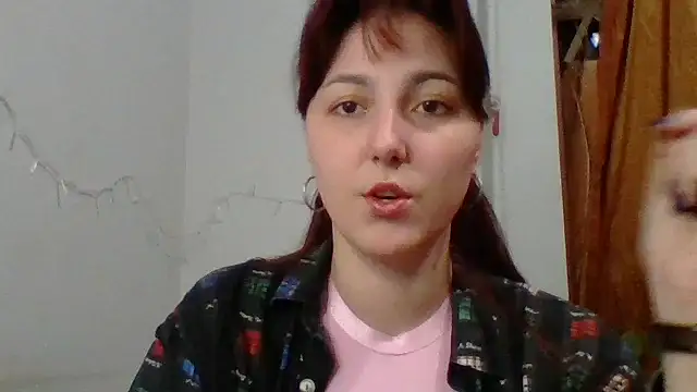 MiaStika online show from February 23, 2025, 5:29 pm