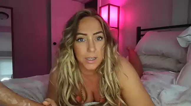 sunshinekisses online show from February 26, 2025, 10:58 pm