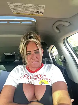 sunshinekisses online show from June 4, 2026, 2:22 pm