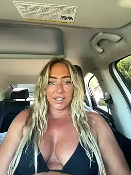 sunshinekisses online show from May 31, 2026, 6:53 pm