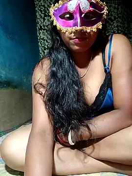 Snapshot of AparnaBoudi chatting on November 18, 2025, 6:00 pm AparnaBoudi online show from November 18, 2025, 6:00 pm