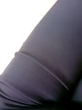 Snapshot of Khaleyssi chatting on March 3, 2026, 2:57 pm Khaleyssi online show from March 3, 2026, 2:57 pm