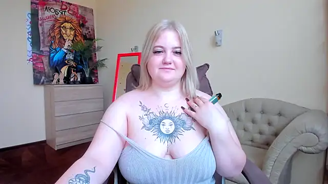 Snapshot of Doliss chatting on October 9, 2025, 6:03 am Doliss online show from October 9, 2025, 6:03 am