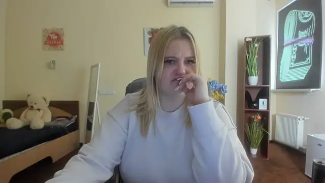 Snapshot of Doliss chatting on December 4, 2025, 7:07 am Doliss online show from December 4, 2025, 7:07 am