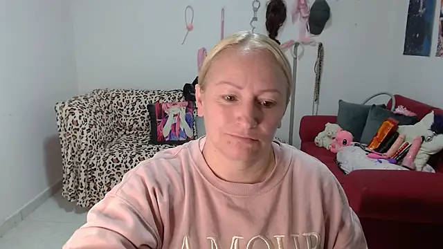 Snapshot of emperabigbootybigass chatting on April 13, 2026, 12:09 pm emperabigbootybigass online show from April 13, 2026, 12:09 pm