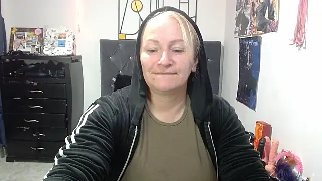 Snapshot of emperabigbootybigass chatting on May 5, 2026, 12:19 pm emperabigbootybigass online show from May 5, 2026, 12:19 pm
