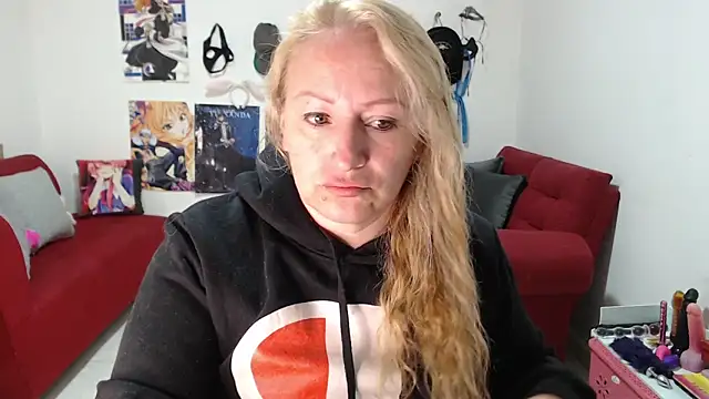 Snapshot of emperabigbootybigass chatting on October 16, 2025, 12:24 pm emperabigbootybigass online show from October 16, 2025, 12:24 pm