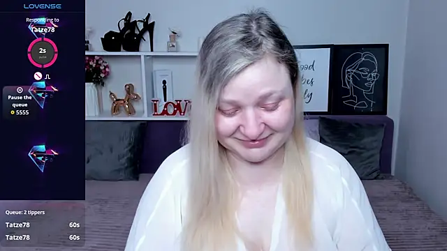 Snapshot of AnnaXCherri chatting on November 28, 2025, 2:56 am AnnaXCherri online show from November 28, 2025, 2:56 am