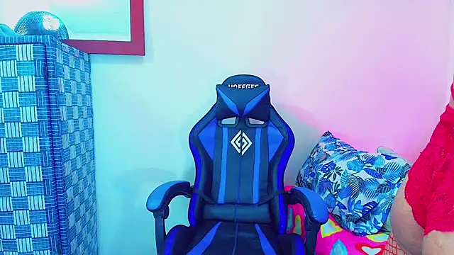 Snapshot of aidaathh chatting on October 22, 2025, 3:22 pm aidaathh online show from October 22, 2025, 3:22 pm