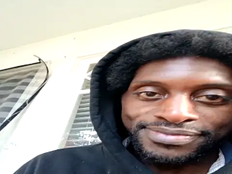 Snapshot of DevinToore chatting on November 14, 2025, 6:00 pm DevinToore online show from November 14, 2025, 6:00 pm