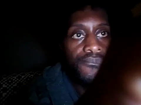 Snapshot of DevinToore chatting on November 10, 2025, 5:23 am DevinToore online show from November 10, 2025, 5:23 am