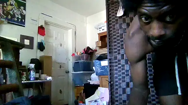 Snapshot of DevinToore chatting on July 29, 2026, 10:20 pm DevinToore online show from July 29, 2026, 10:20 pm
