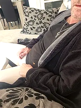 Snapshot of KnownObligation1 chatting on March 8, 2026, 10:07 am KnownObligation1 online show from March 8, 2026, 10:07 am