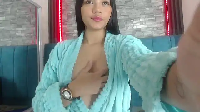 Snapshot of kihara_candy69 chatting on October 13, 2025, 8:32 pm kihara candy69 online show from October 13, 2025, 8:32 pm