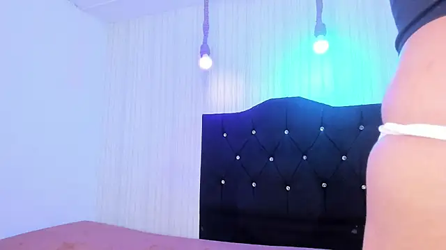 miku katsuragi online show from July 22, 2026, 3:41 am