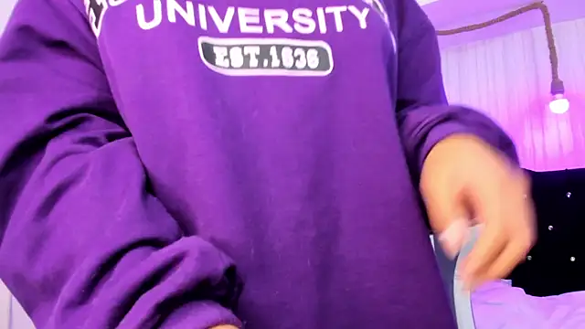 miku katsuragi online show from November 28, 2025, 6:02 am