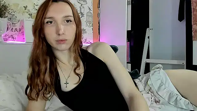 Snapshot of LisaIcon chatting on February 3, 2025, 11:58 pm LisaIcon online show from February 3, 2025, 11:58 pm